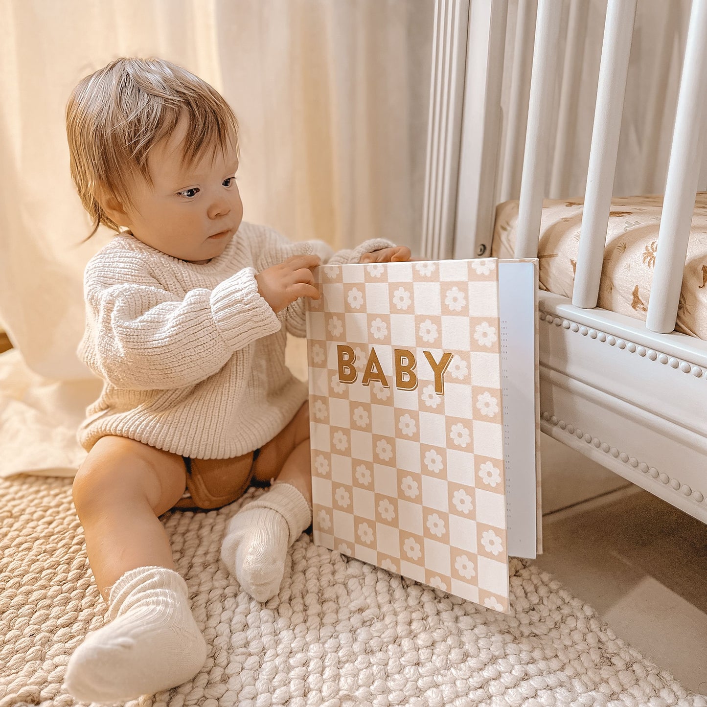 Baby Journal - Daisy Grid