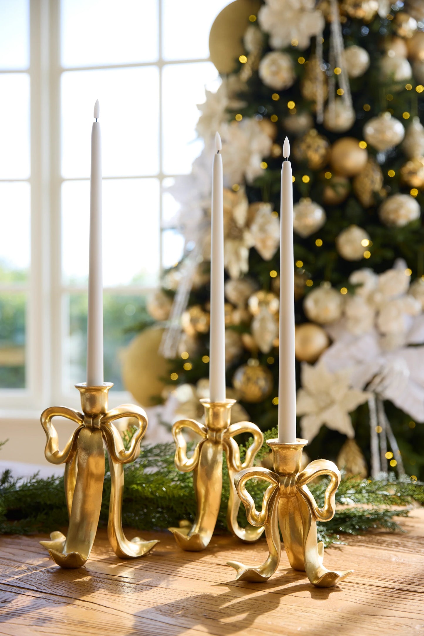 Gilded Bow Candle Holder 23cm