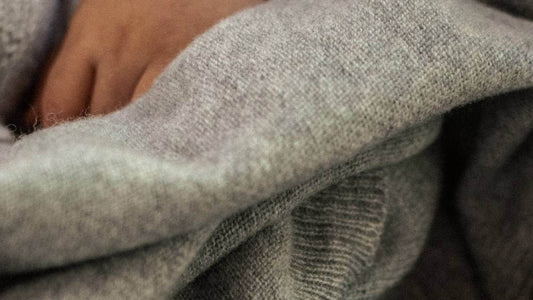 Raji Cashmere Blanket - Grey