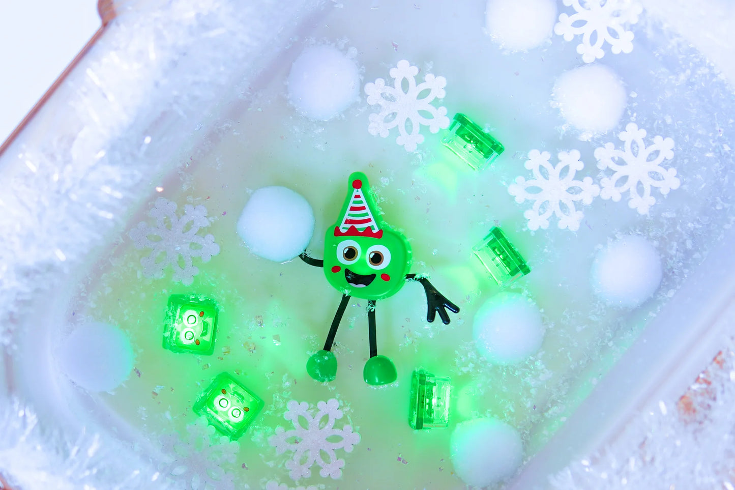 Glo Pal Character + Cubes - Christmas Pal